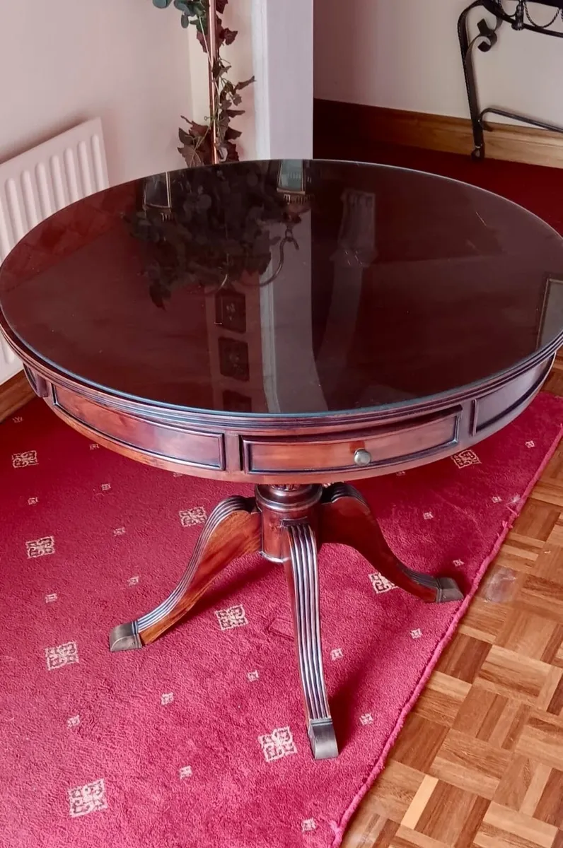 Mahogany Regency-Style Drum Table with Glass Top - Image 1