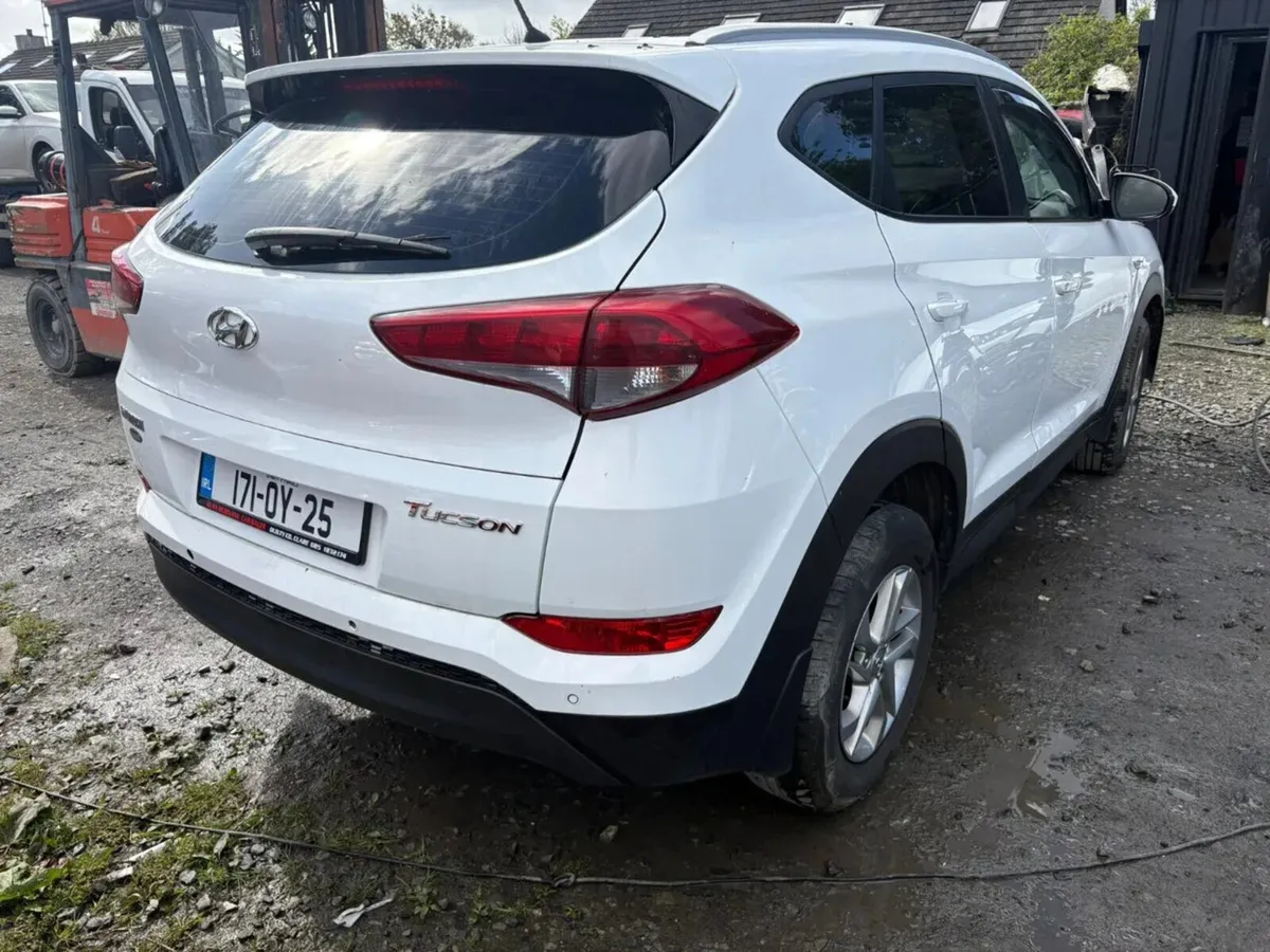 2017 hyundai tucson - Image 3