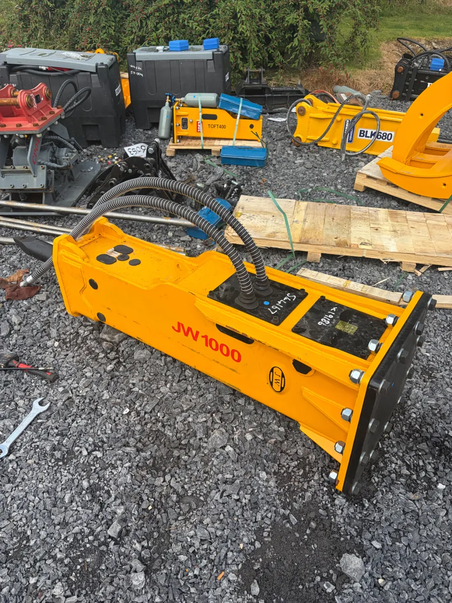 Unused  JW 13t rock breaker 65mm pin  for sale - Image 1