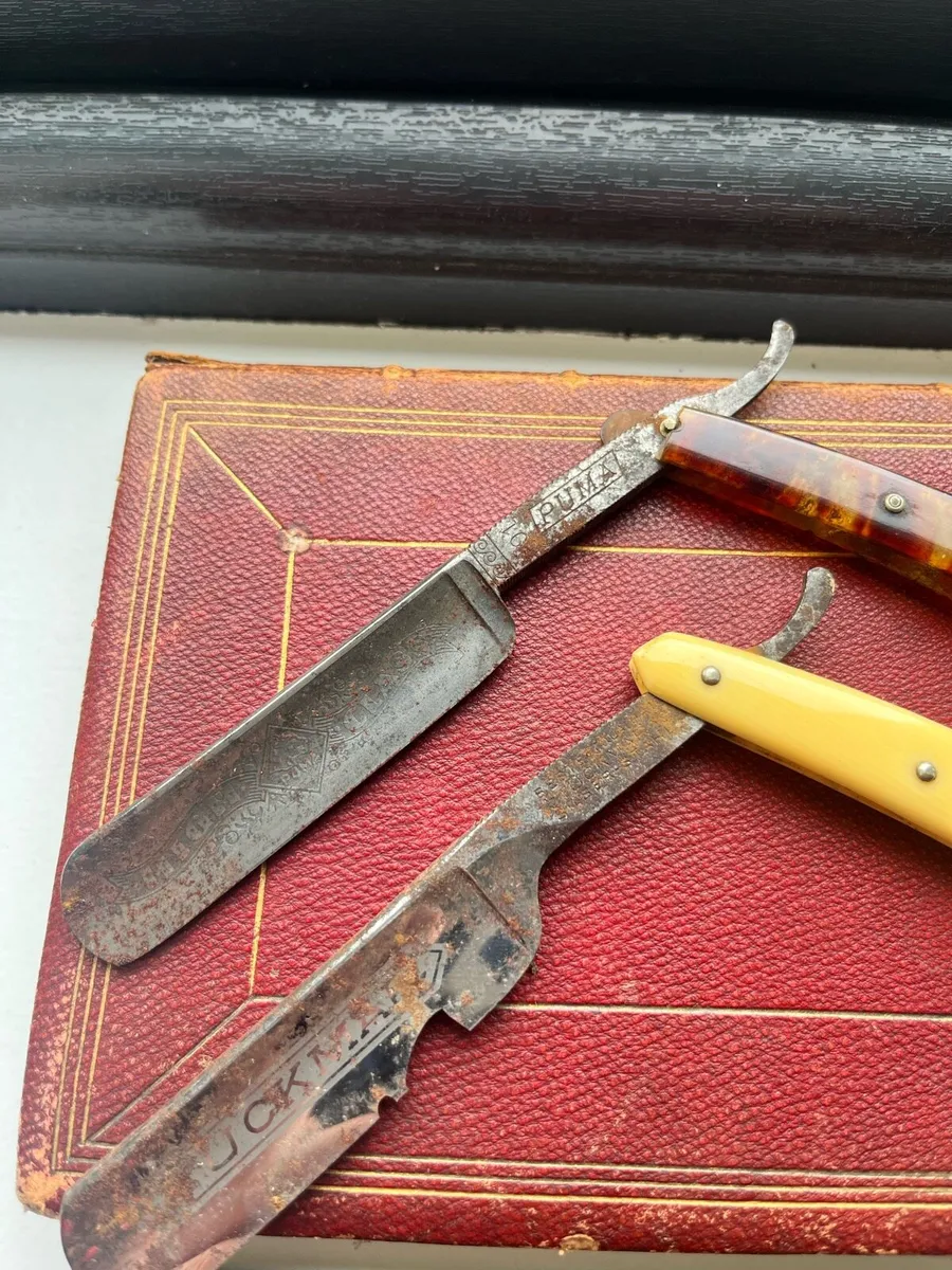 Antique Cut Throat Razors - Image 2