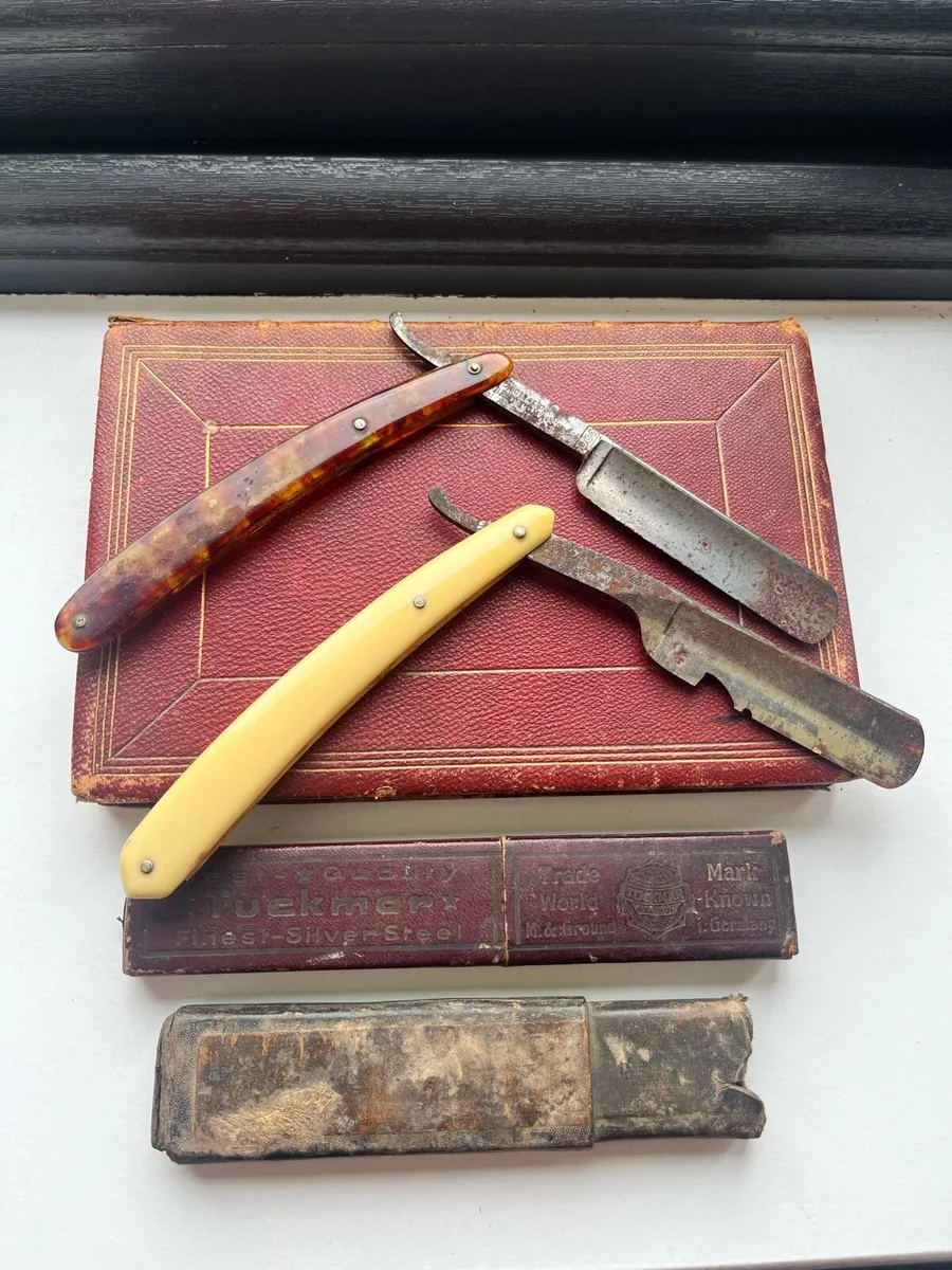 Antique Cut Throat Razors - Image 4