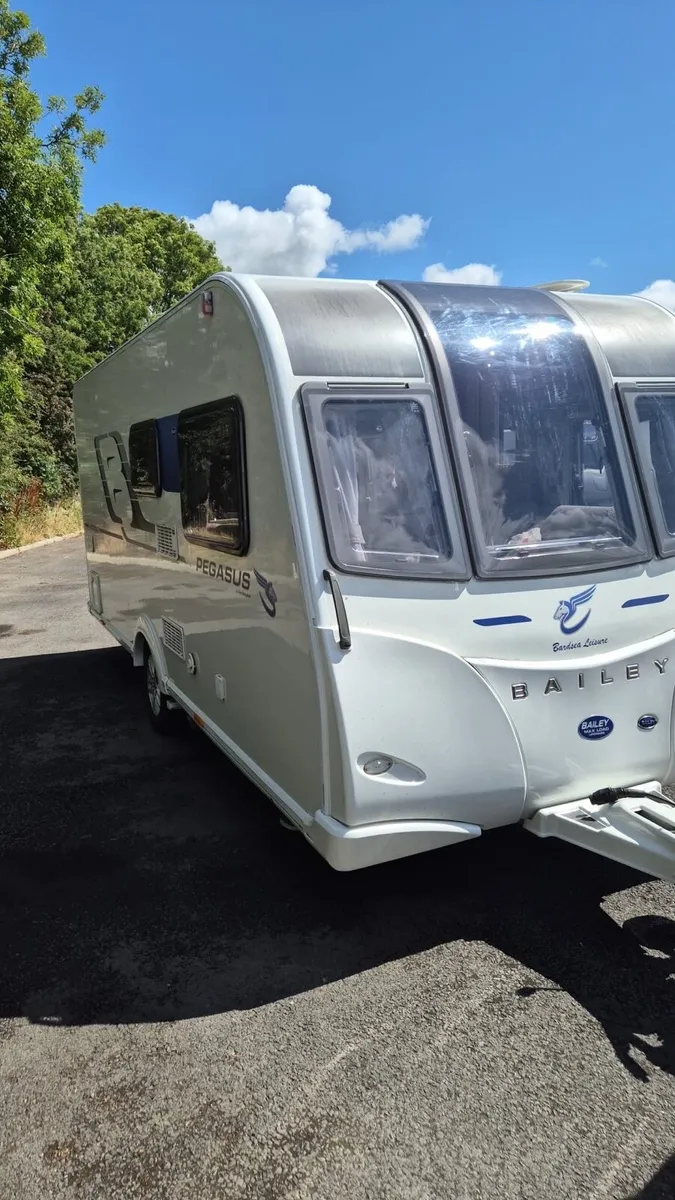 Bailey Pegasus 4 berth fixed bed end washroom 2016 - Image 2