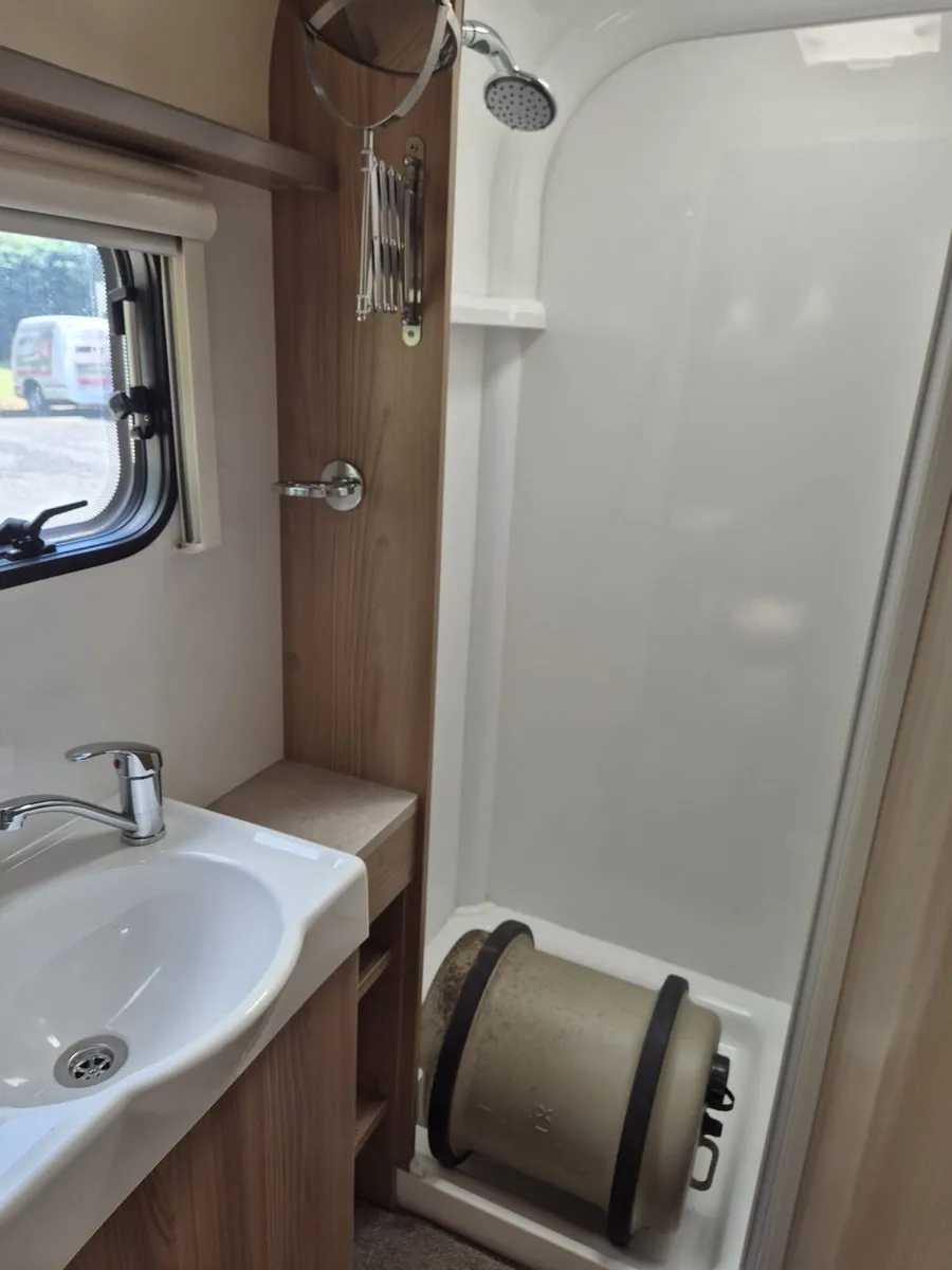 Bailey Pegasus 4 berth fixed bed end washroom 2016 - Image 4