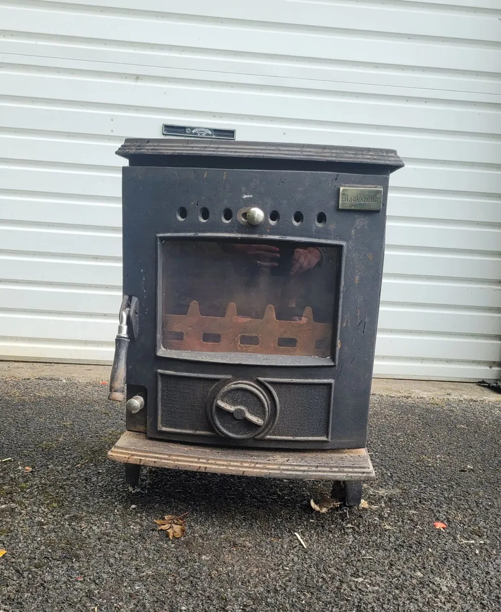 Stove - Image 1