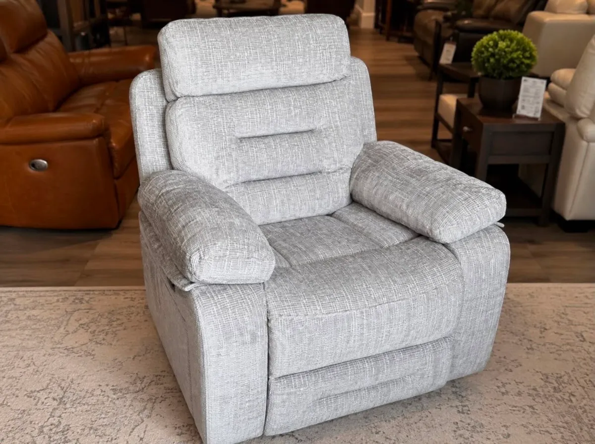Luxury reclining chair - Image 2