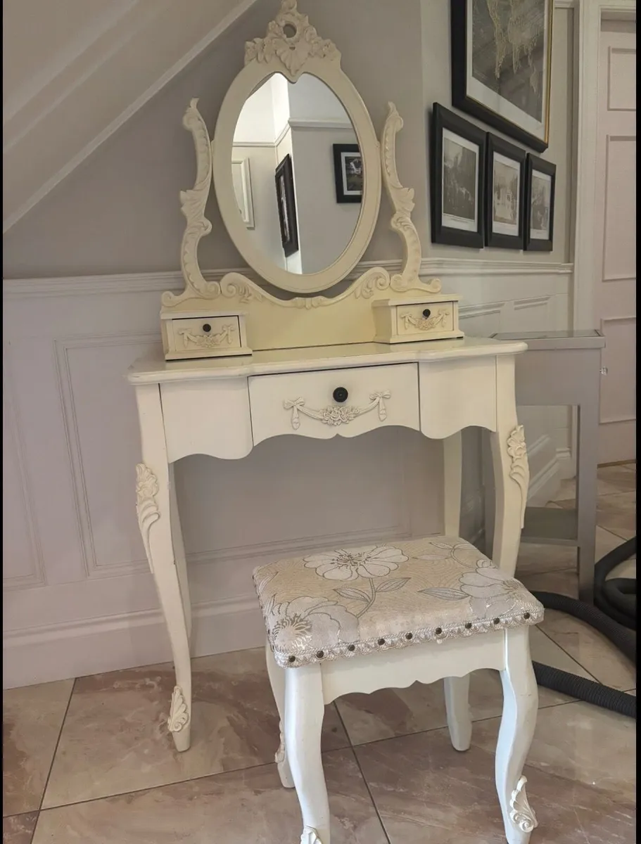 Dressing table - Image 2
