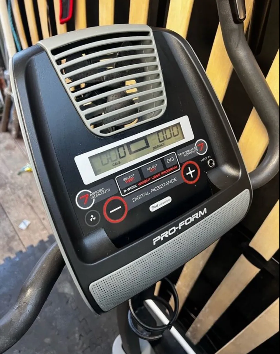 PROFORM 245 ZLX - Image 4