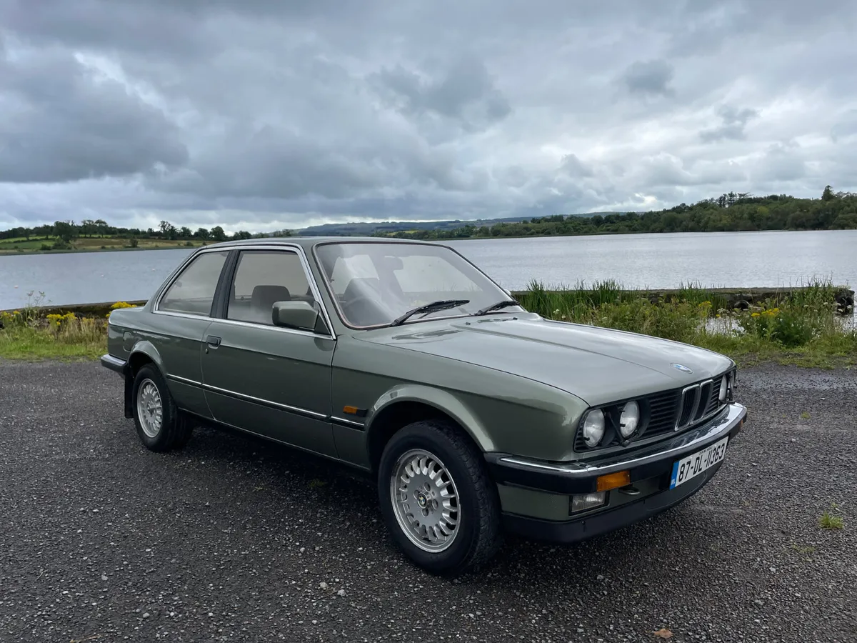 BMW  e30 2.0i  1987 2 door - Image 1