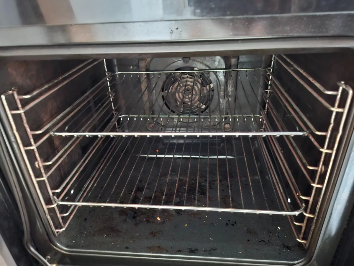 Double electric oven in good working condition - Image 3
