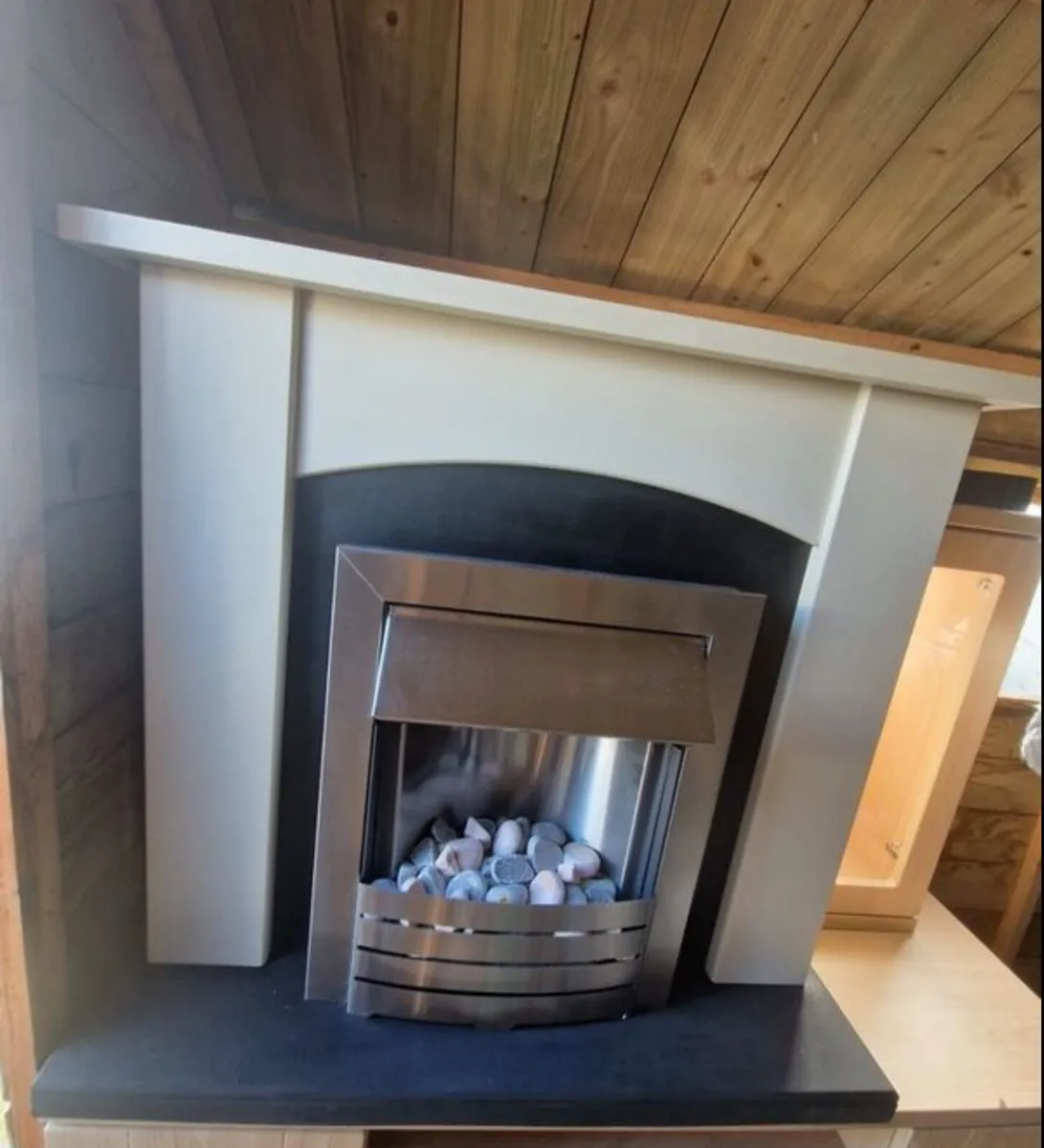 Adam dakota fireplace - Image 2