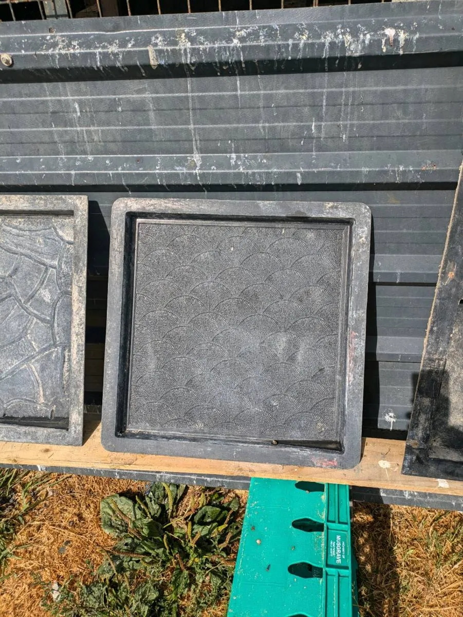Paving Slab Moulds - Image 2