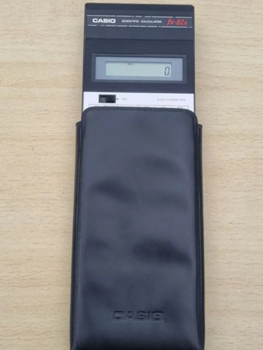 Vintage Casio fx-82A scientific calculator - Image 3