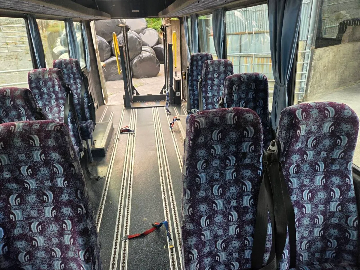 Bus - Image 2