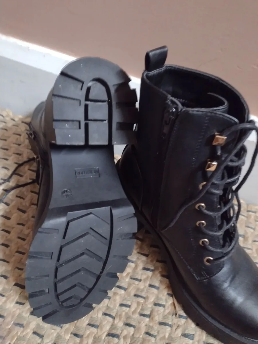 New unworn black ladies high heel boots - Image 2