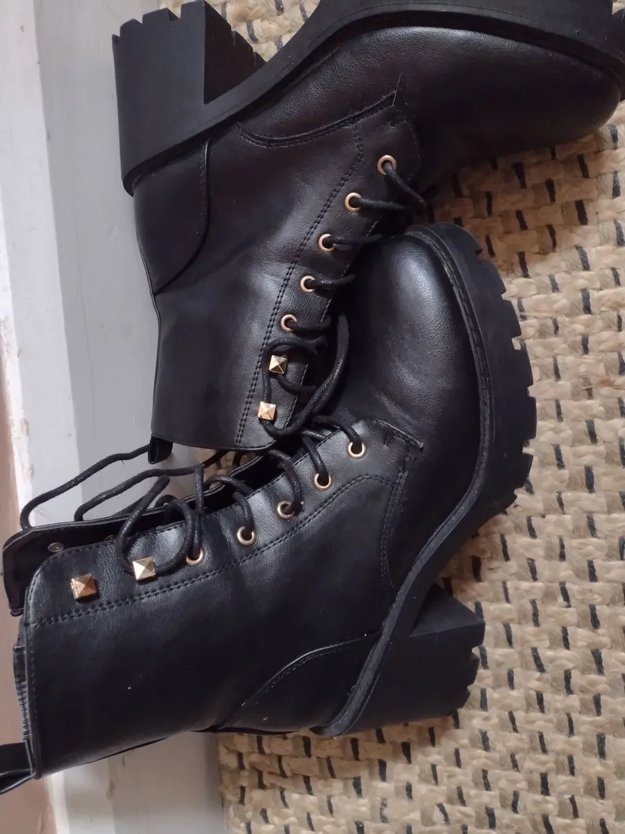 New unworn black ladies high heel boots - Image 1