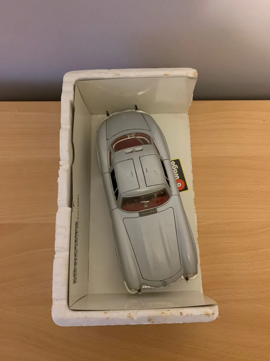 1955 Mercedes Benz 300 SL Mille Miglia 1/18 Burago - Image 3