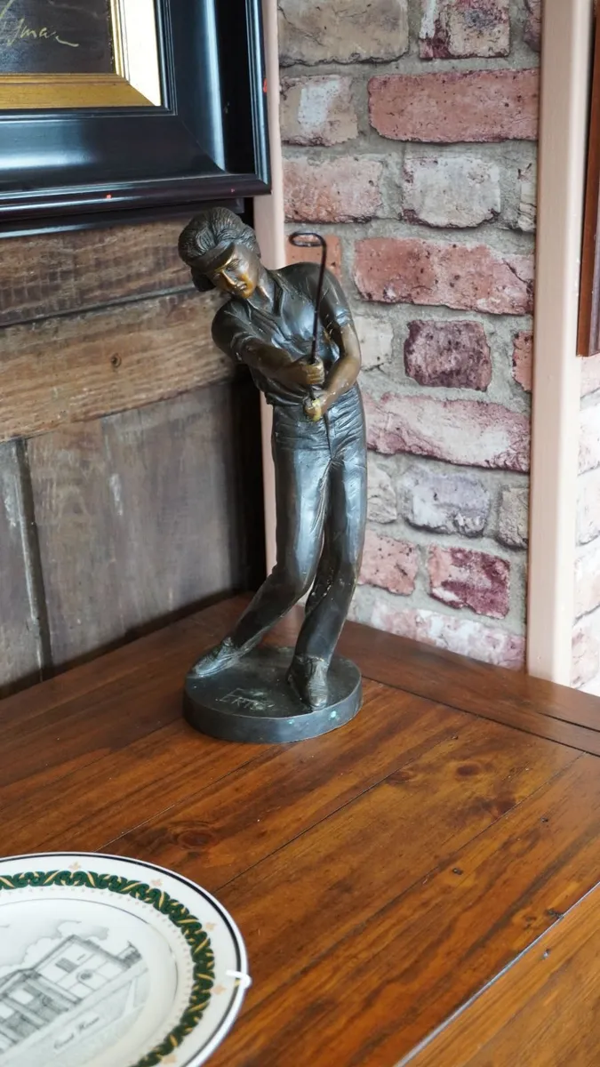 Bronze Golfer Statue - Image 1