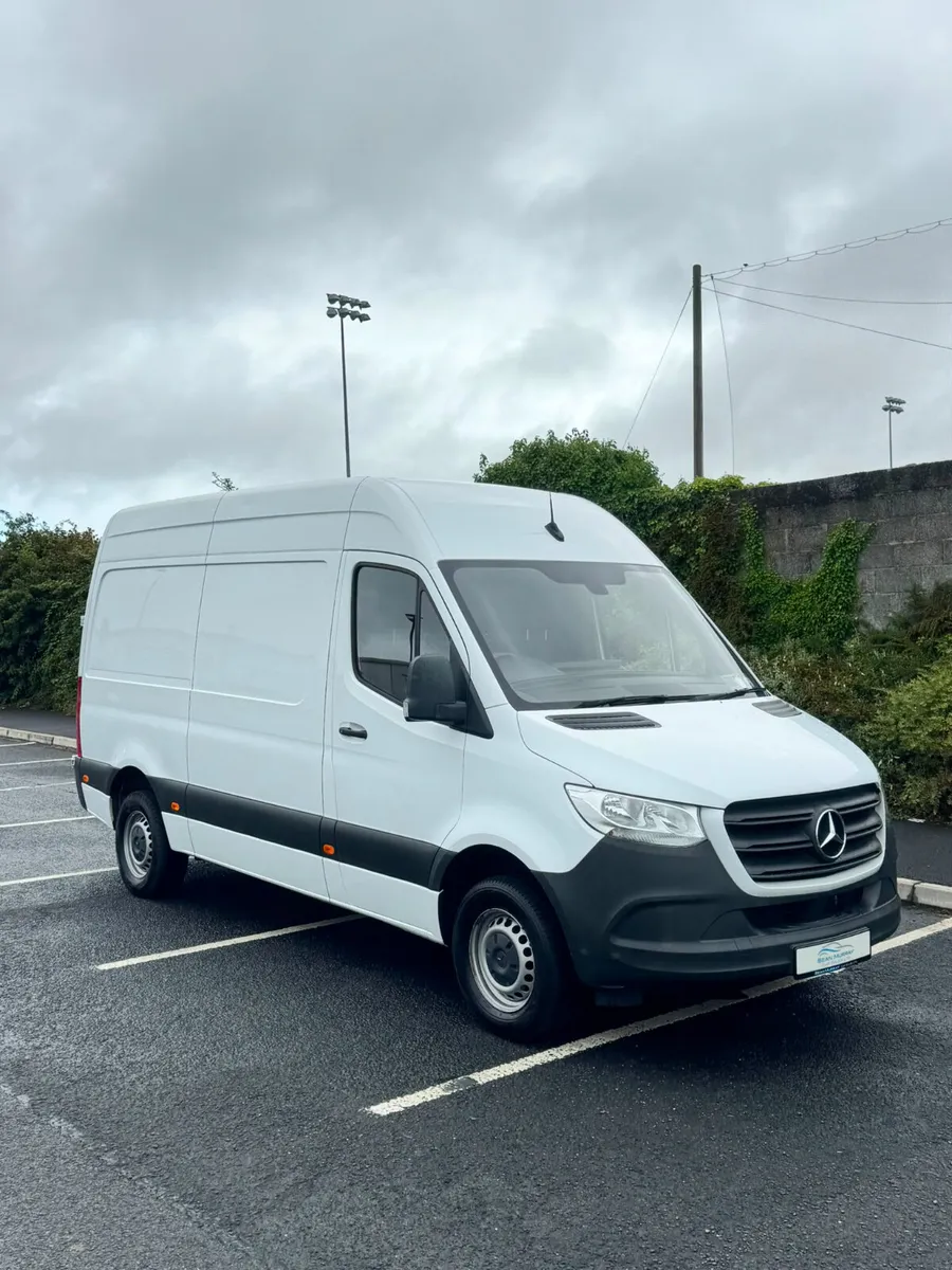 Mercedes-Benz Sprinter 2023 - Image 1