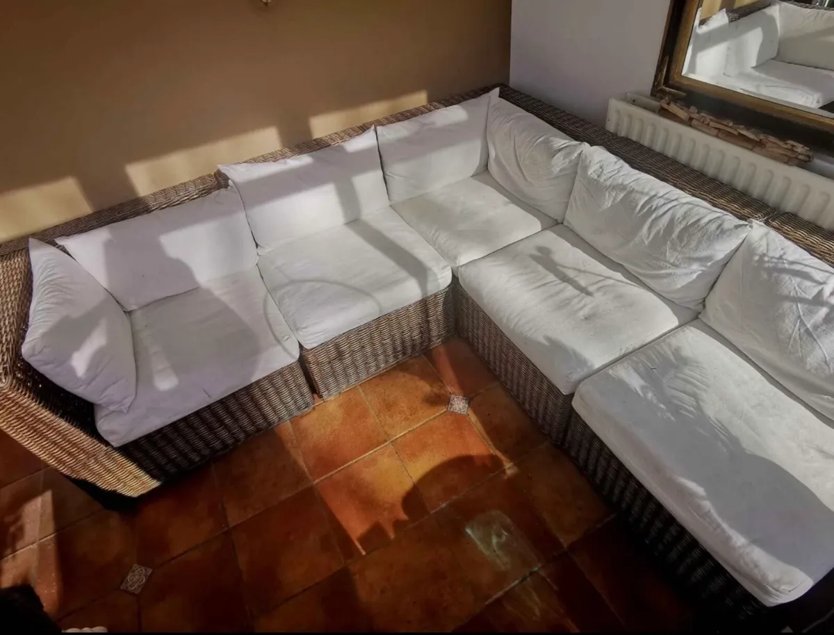 Corner rattan sofa unit garden - Image 2