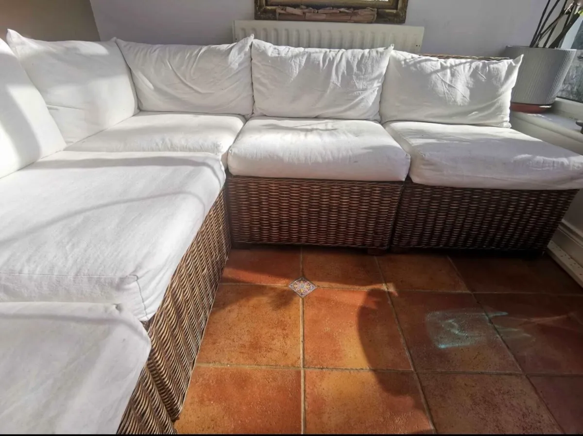 Corner rattan sofa unit garden - Image 4