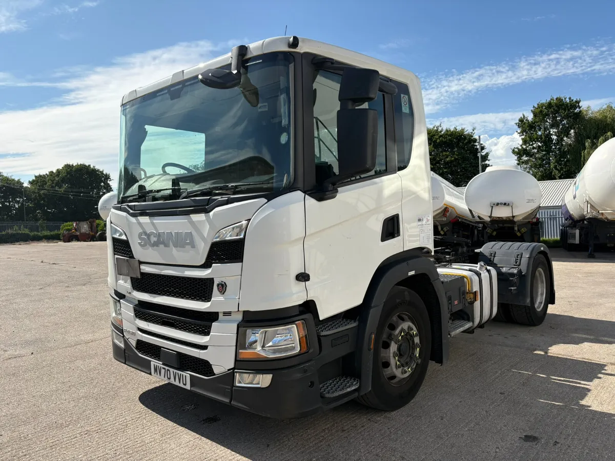 SCANIA P450 4X2 PET REG'D UNIT - Image 4