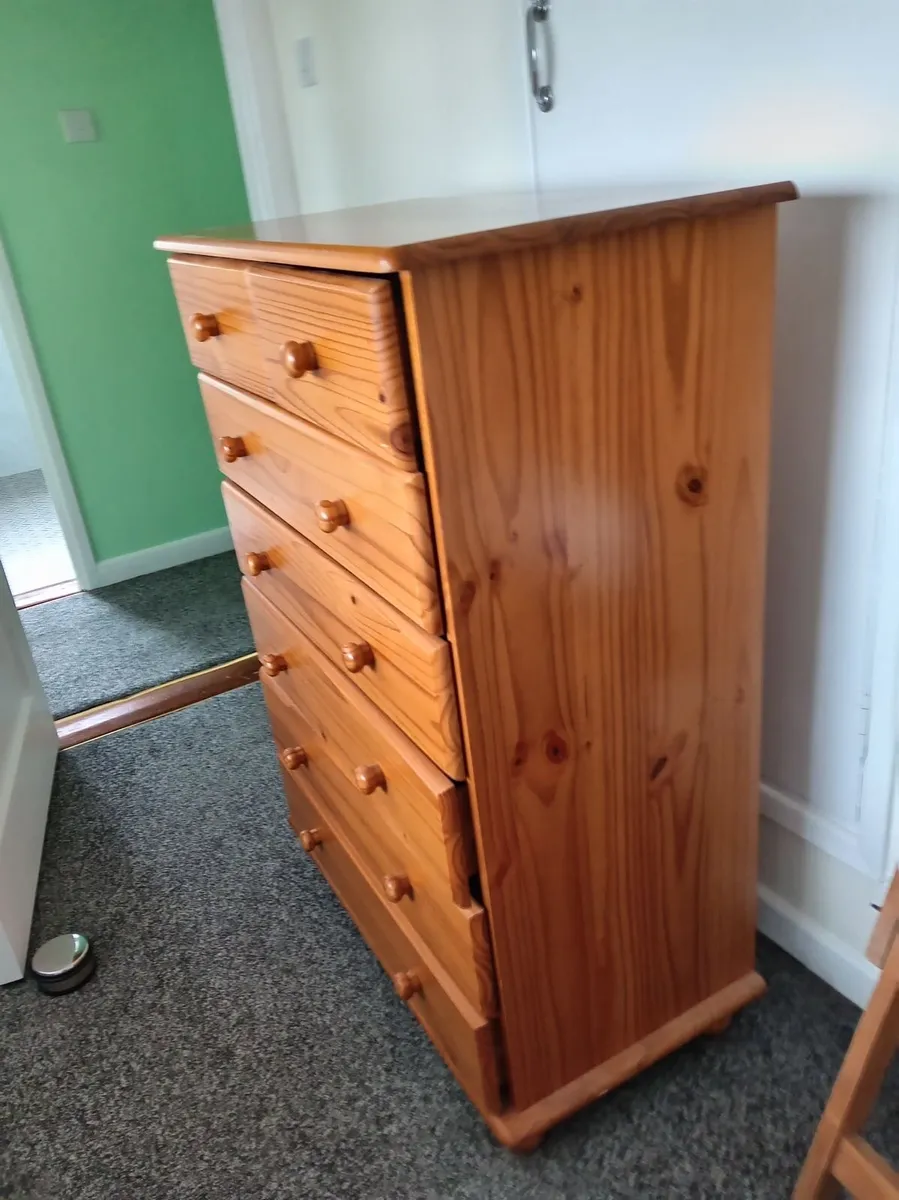 Pine chest of drawers - Image 3