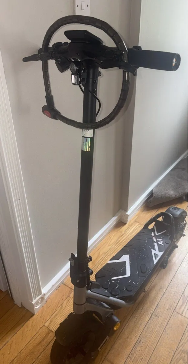KuKirin (Kugoo) A1 Electric scooter - Image 1