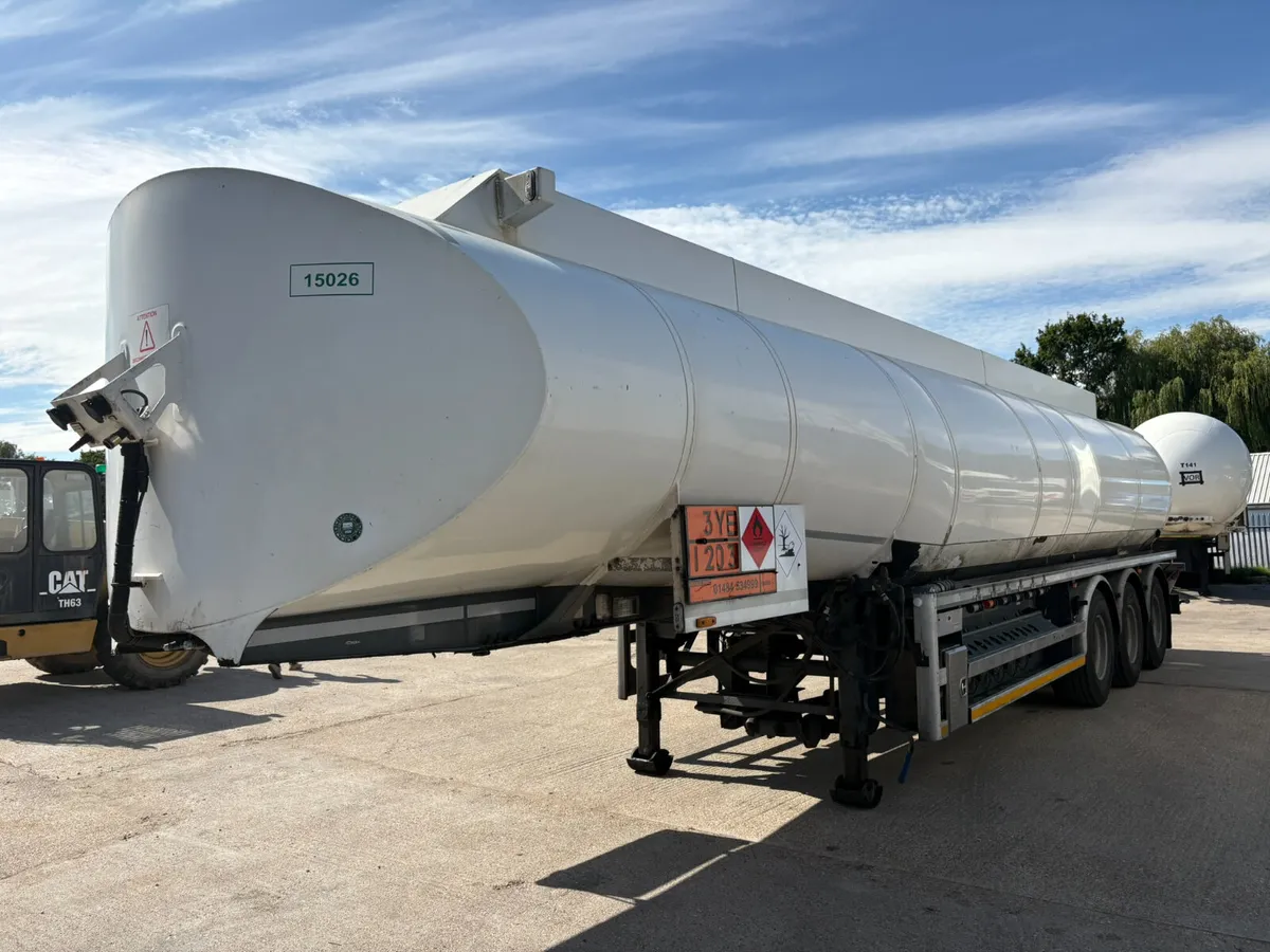 2015 LAKELAND FUEL TRAILER - Image 4