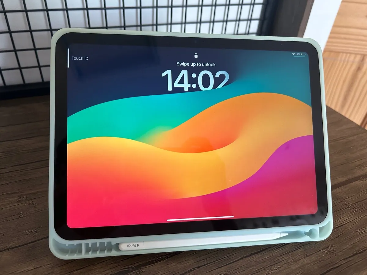 iPad 10th Generation (2022) with Apple Pencil - Image 3