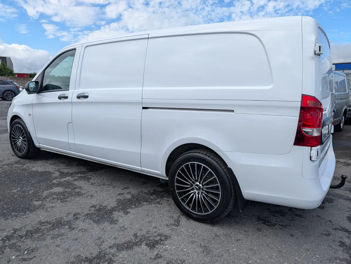 Mercedes-Benz Vito 119 Auto LWB - Image 2