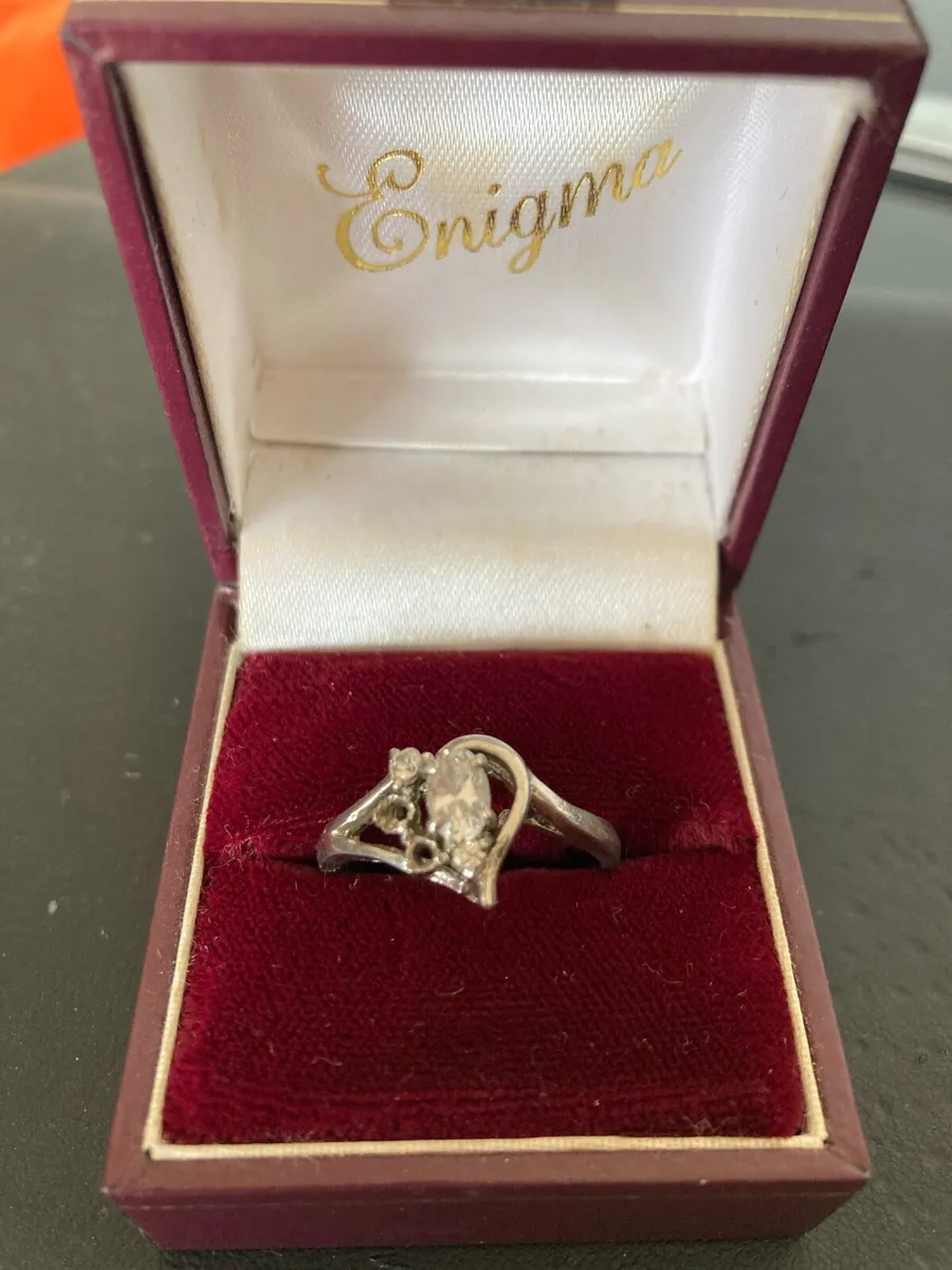 Sterling Silver ring with crystals sas size w - Image 1