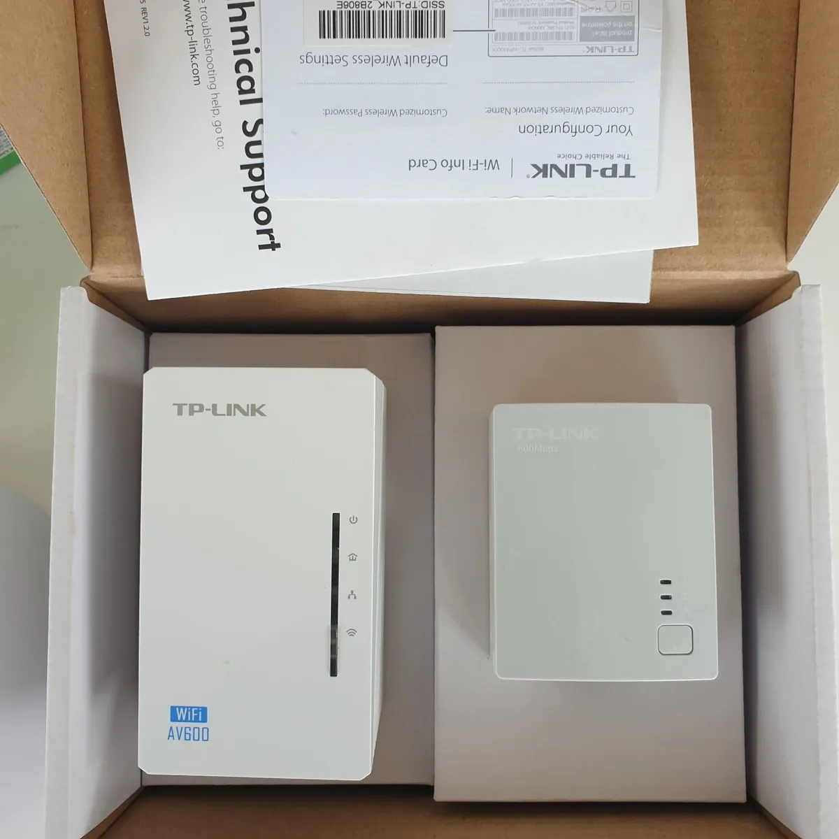 Tp link wifi extender AV600 powerline - Image 3