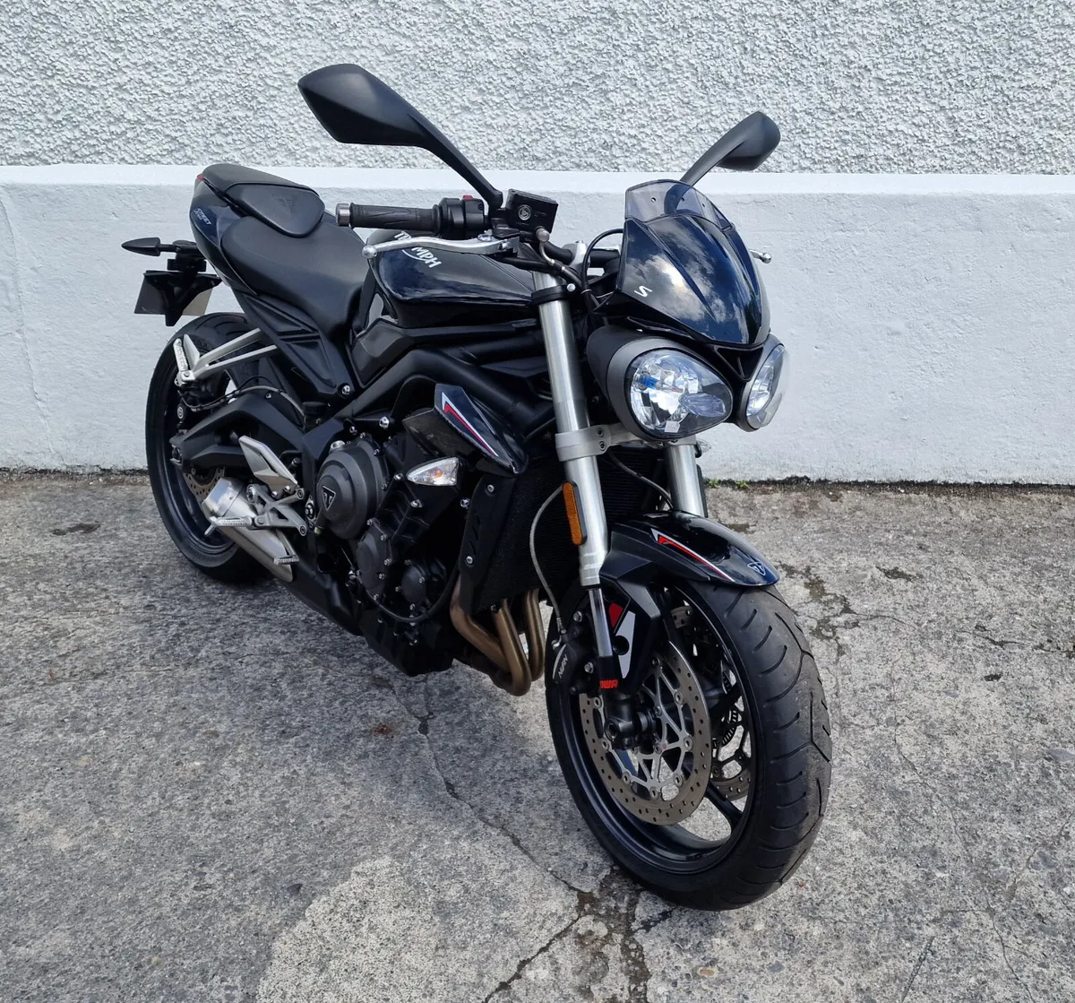 Street Triple S x3 @ Doyles Athlone - Image 2
