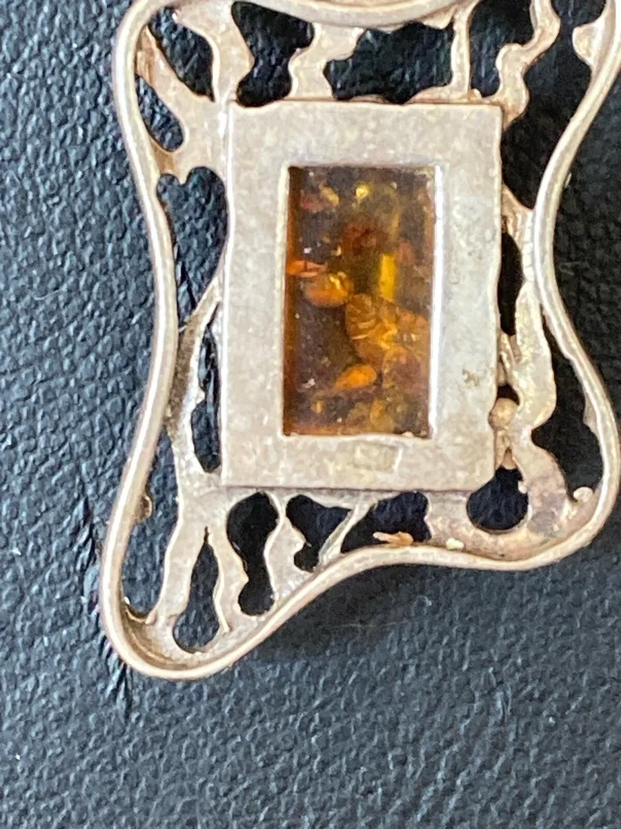 Sterling Silver & amber pendant & chain - Image 4