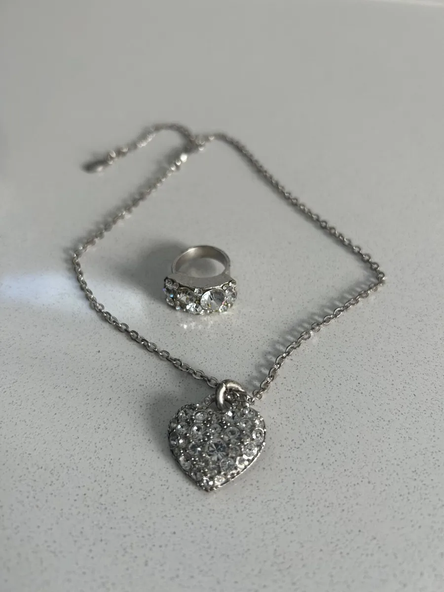 Pilgrim jewellery sets - Image 1