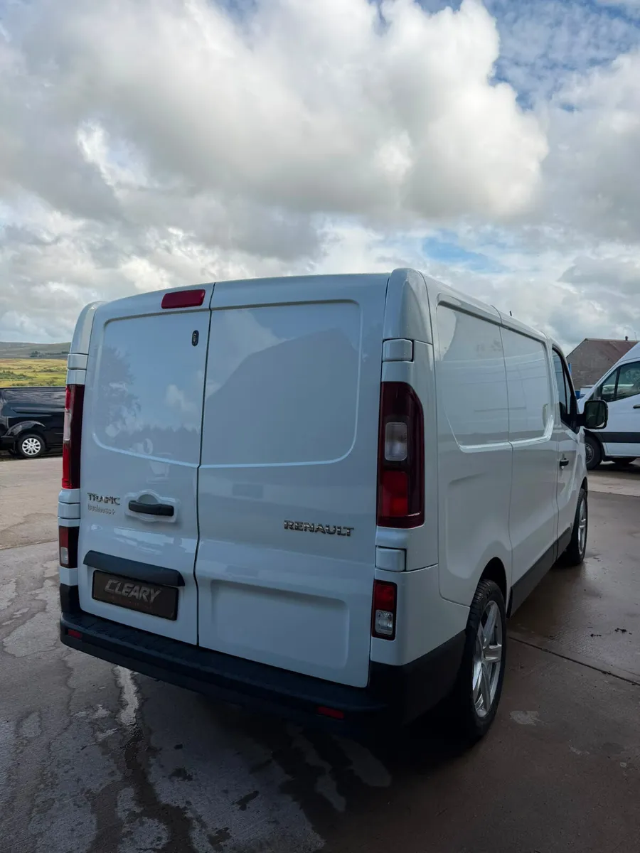 Renault Trafic 2023 89K - Image 3