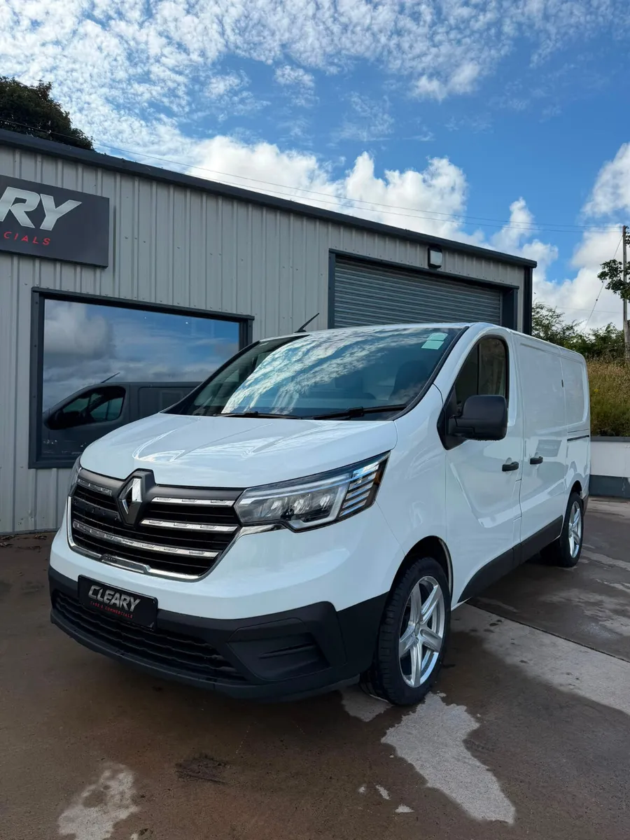 Renault Trafic 2023 89K - Image 2