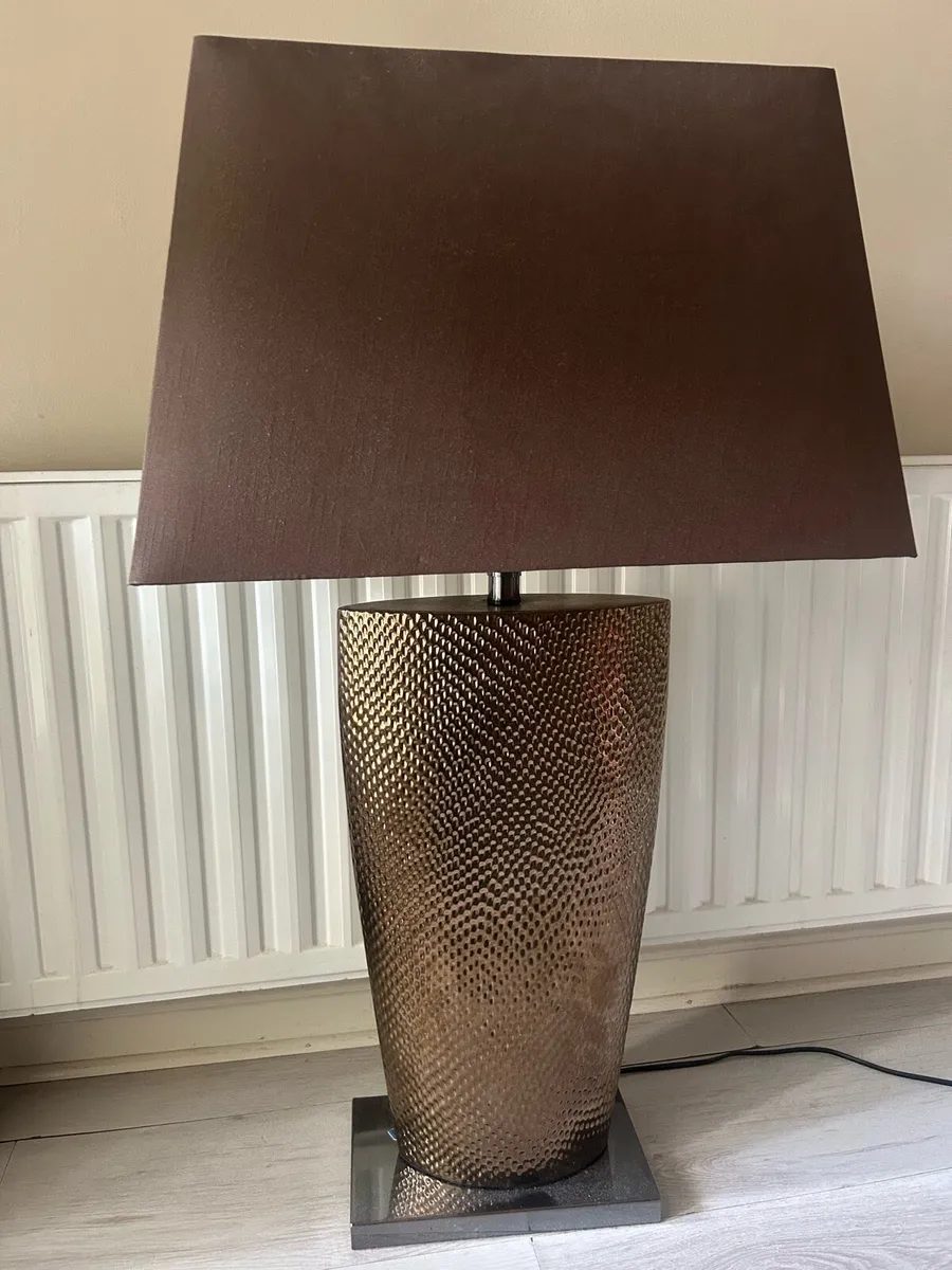 Tall table lamp