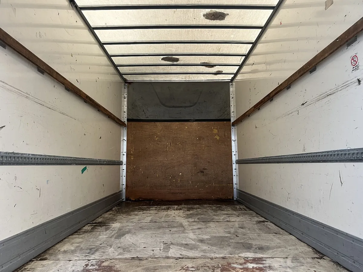 2018 Mercedes-Benz Sprinter Luton Box Van - Image 3