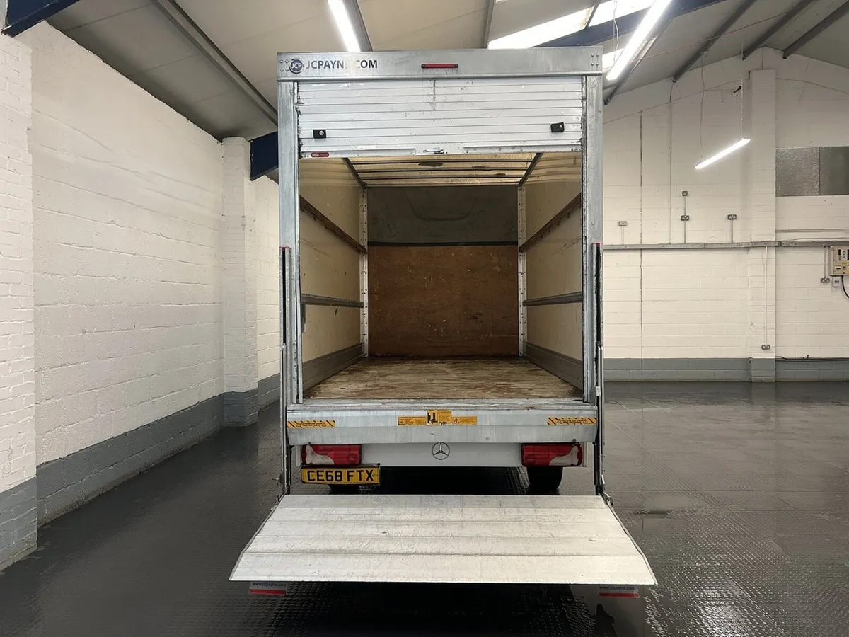 2018 Mercedes-Benz Sprinter Luton Box Van - Image 2