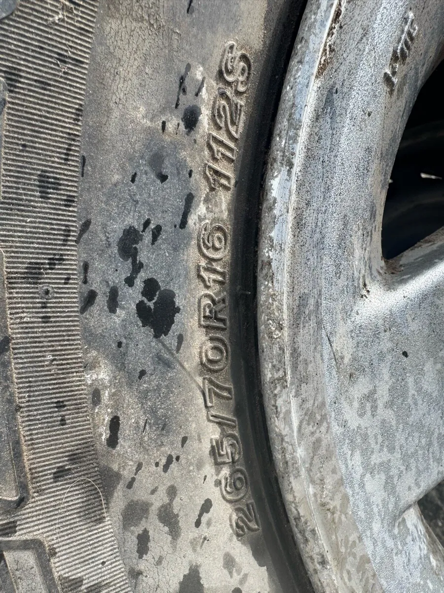 265/70 R16  112S tyre complete with Rim - Image 1
