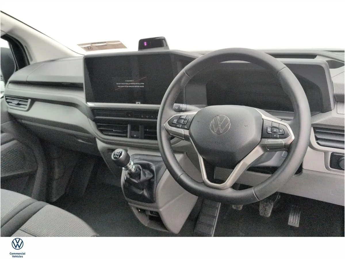 Volkswagen Transporter 28 VAN LWB TRENDLINE 110HP - Image 3