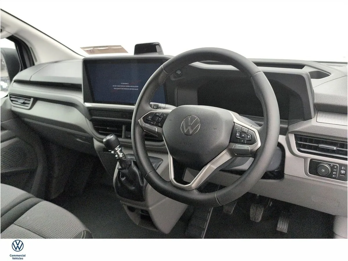 Volkswagen Transporter 28 VAN LWB TRENDLINE 110HP - Image 3