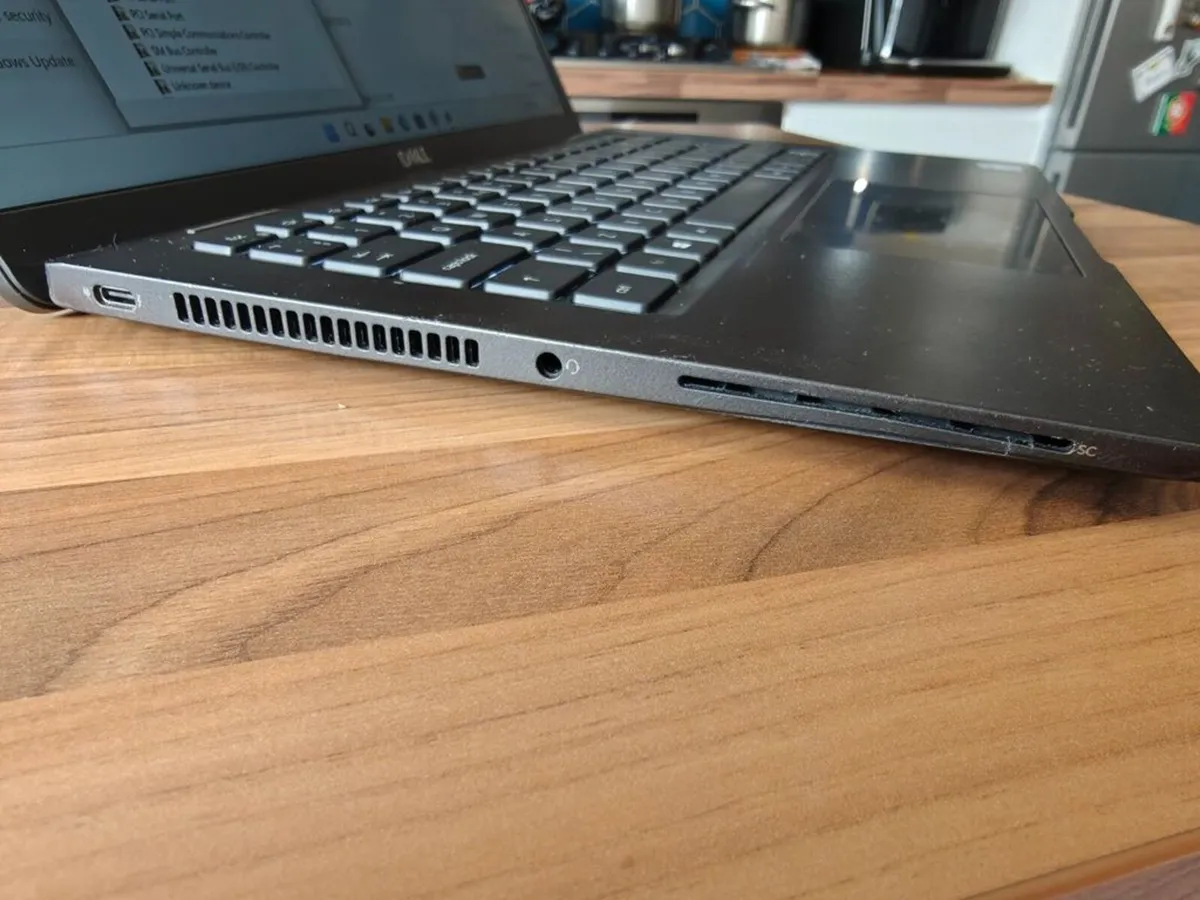 Dell Latitude 7420 | i7 vPro | 16GB | 512GB | 14" - Image 4
