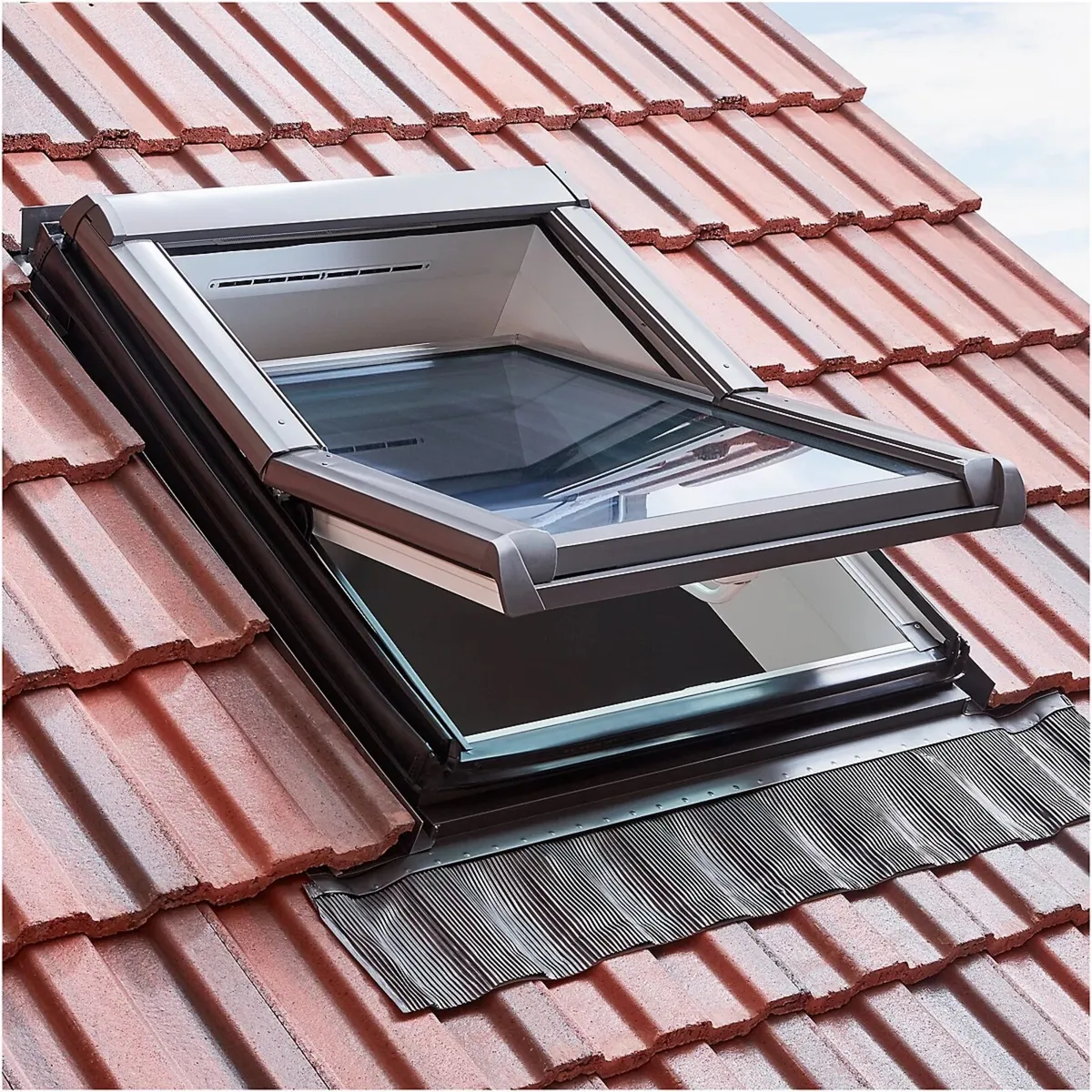 Site Roof Velux Window - Image 4