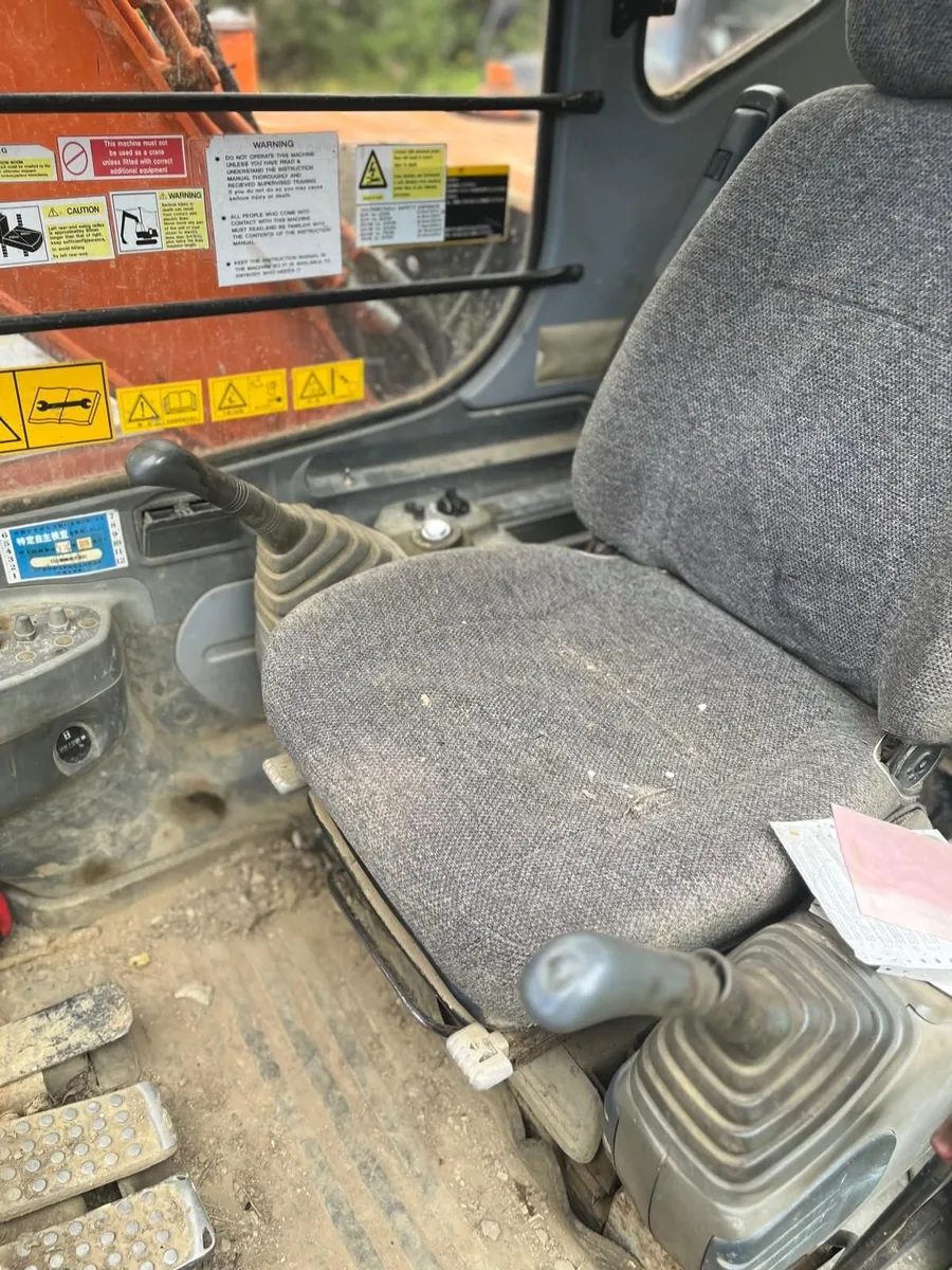 Hitachi EX130K-5  Year- 2000-120-5 Demolition-€21k - Image 2