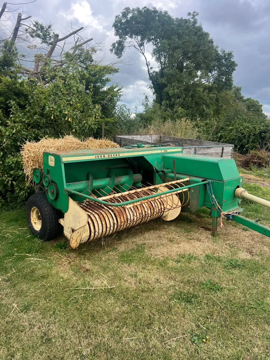 John deere 346 small square baler - Image 1