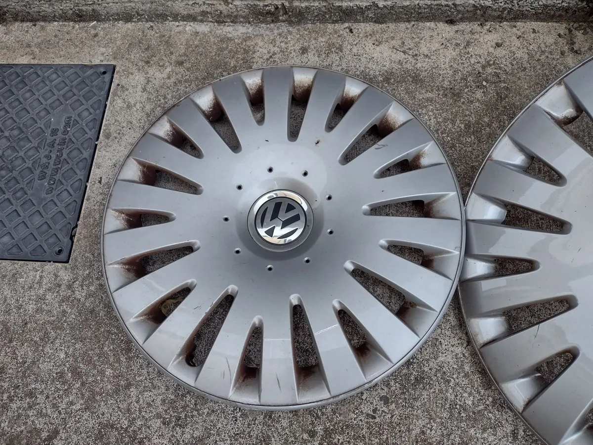 Original VW hubcaps 17inch - Image 2