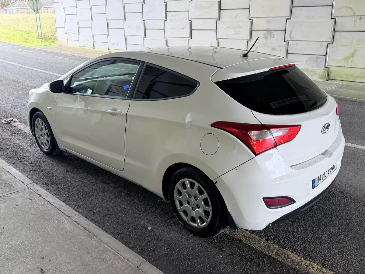 Hyundai i30 NEW DOE 06/27 - Image 3