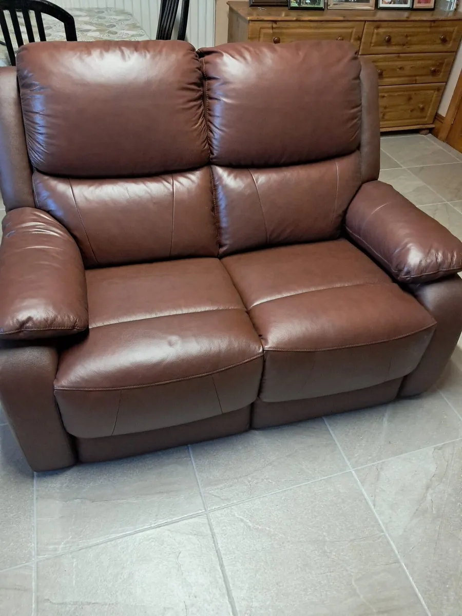 Ieather furniture - Image 1